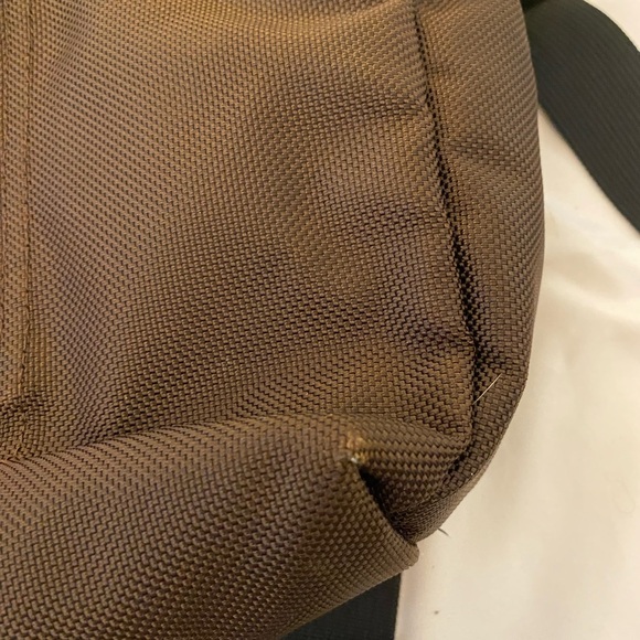 Timbuk2 brand cargo bag. Used with a few imperfections as shown in pictures - Picture 8 of 8